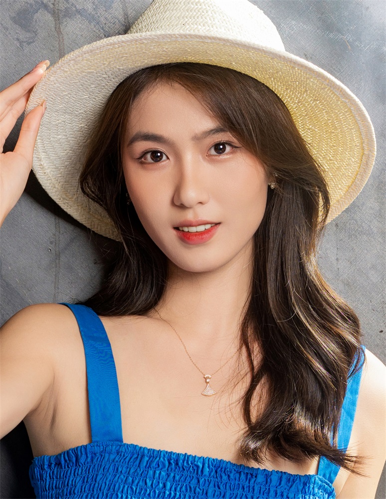 Zhi Tong 高清写真套图