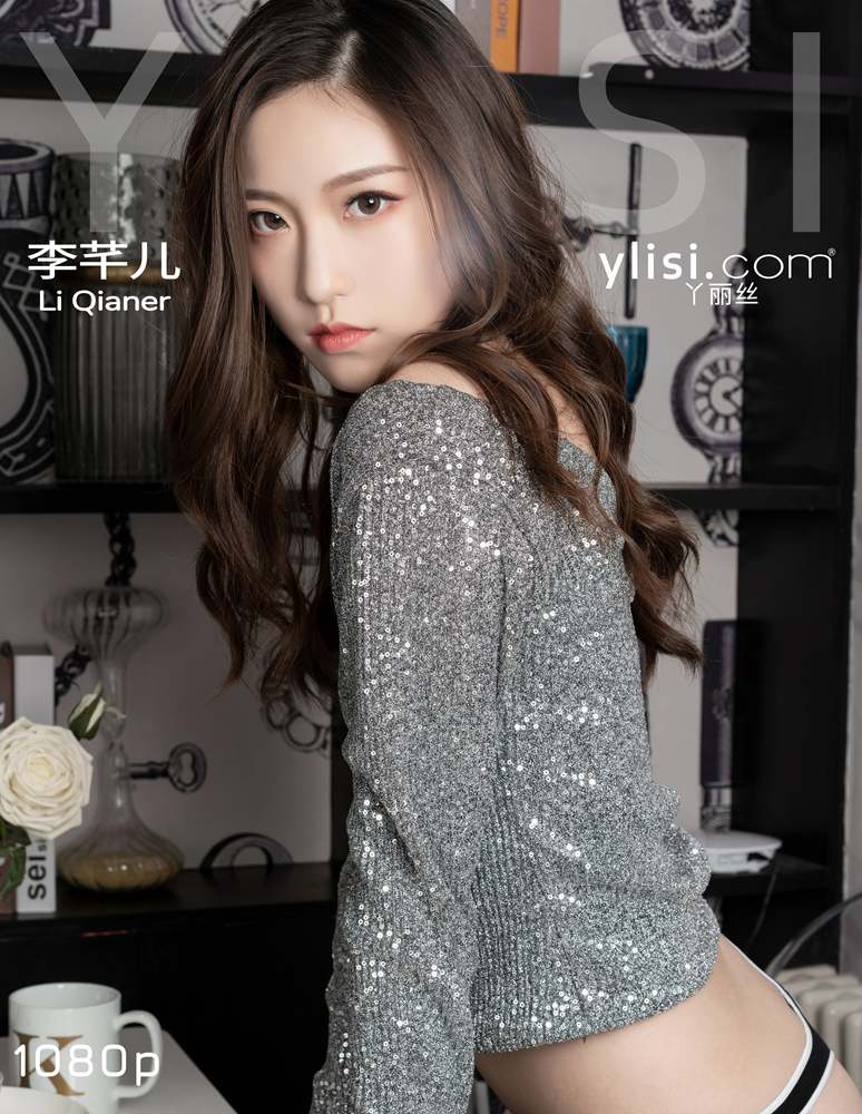 null Beautiful French manicure with snow-white feet 高清写真套图