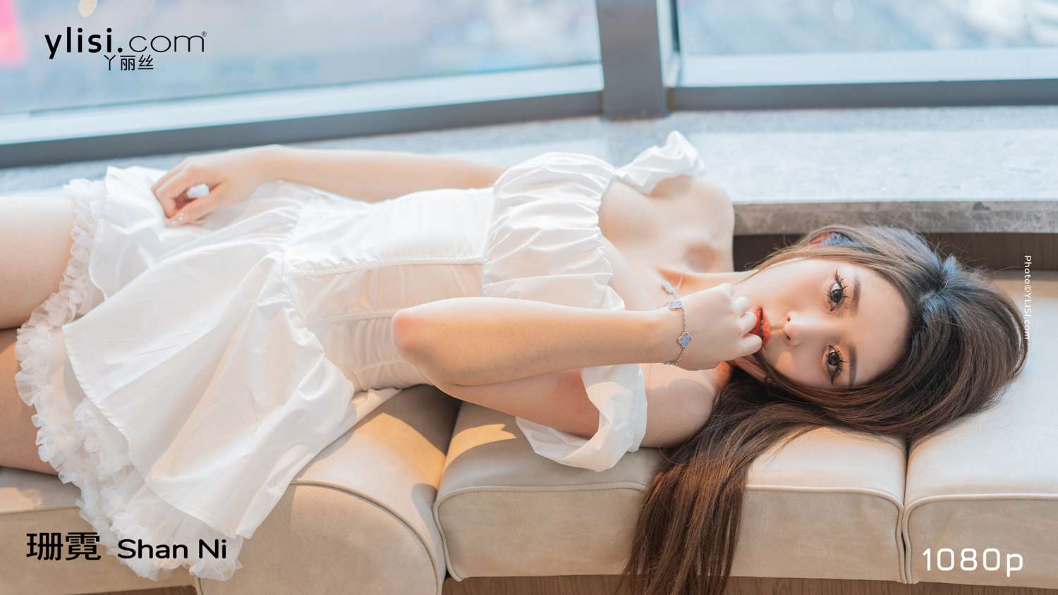 Shan Ni Beautiful girl's bare feet 高清写真套图