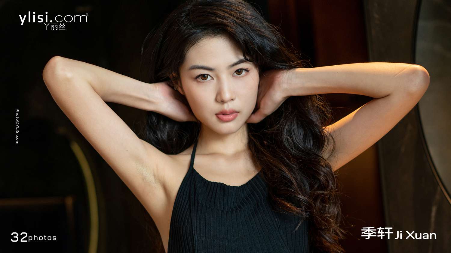 null The beautiful feet of a beautiful girl 高清写真套图